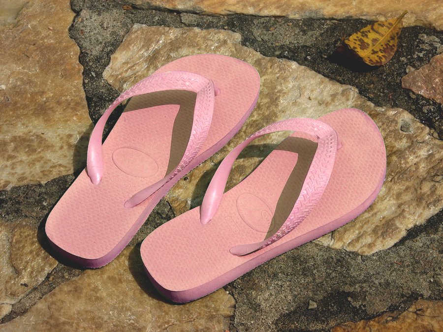 picture of pink flip flops